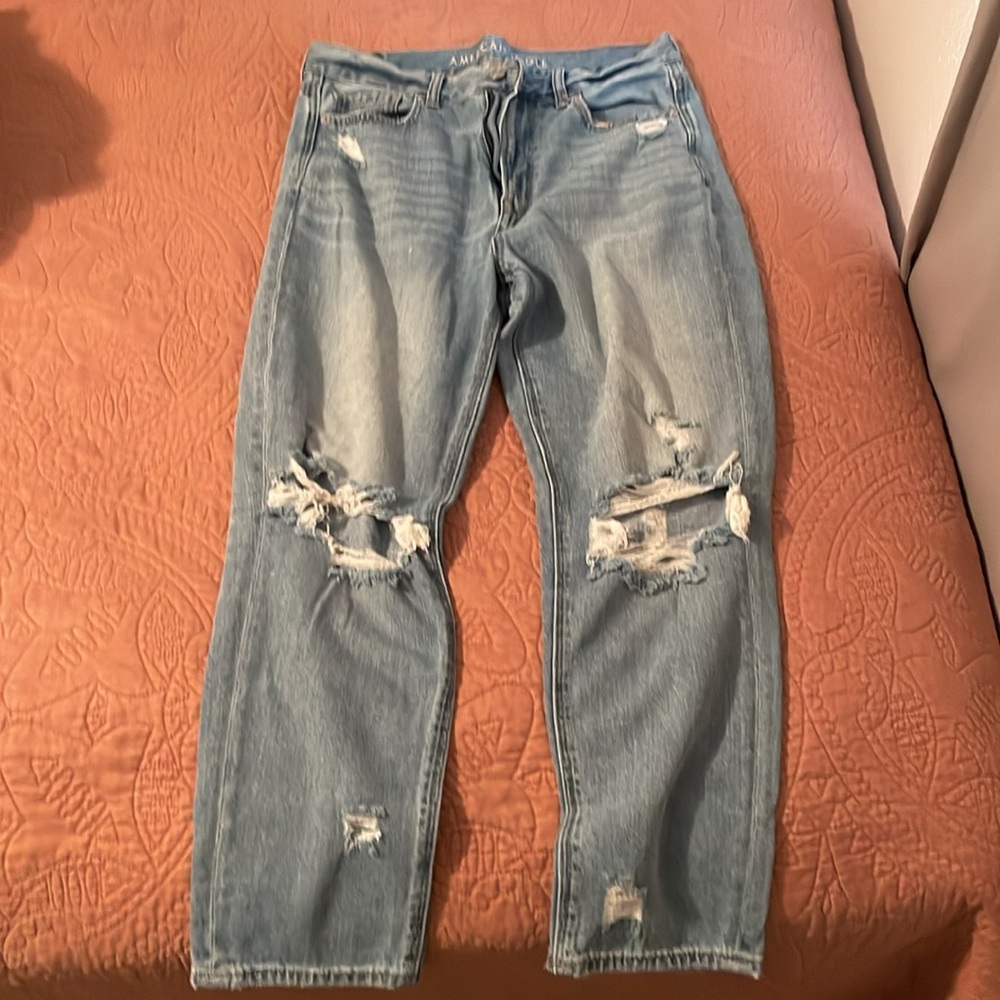 American Eagle Mom Jean with distressed knees